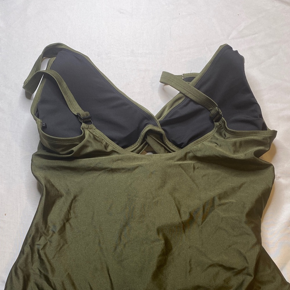 DKNY Women’s Olive Green One‎ Piece Swimsuit Size XXL - Picture 6 of 8